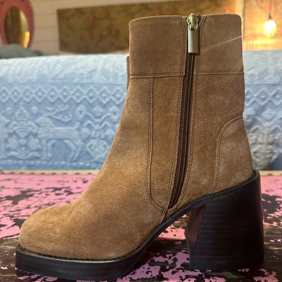 ASOS Women’s Suede boots with platform heels sz 7 - NEW - Picture 3 of 12